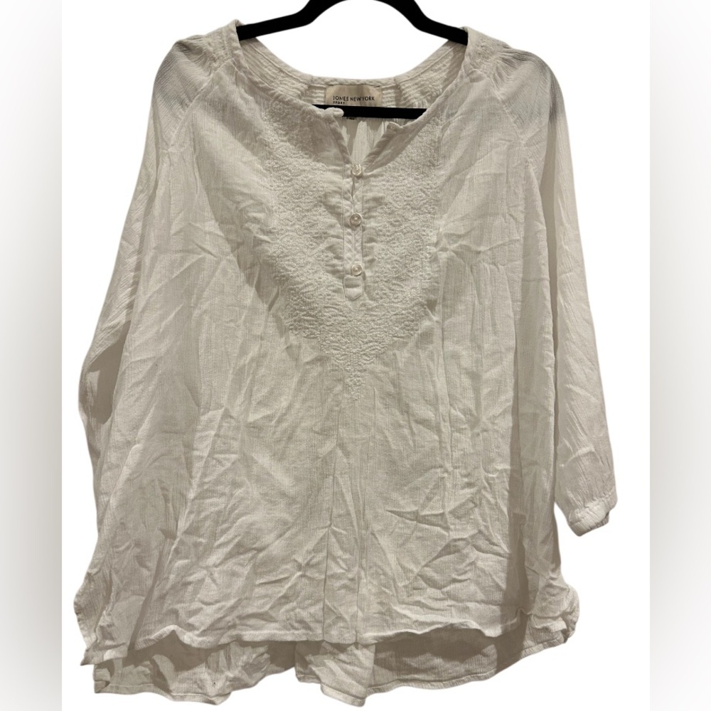 Jones New York Women's White Blouse New condition